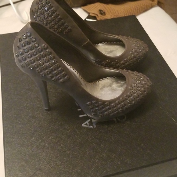 Bebe grey pumps with black stone detail - Picture 2 of 3